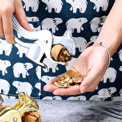 Nut Cracker Tool, Handheld Squirrel Shape Walnut Clip