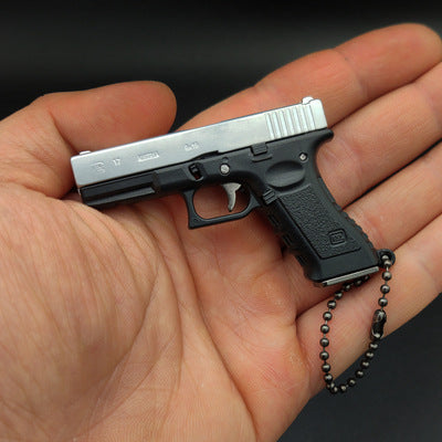 ✨️✨️Pistol Shape Keychain Gun Model Key Collection Gift Gun Shape Pendan