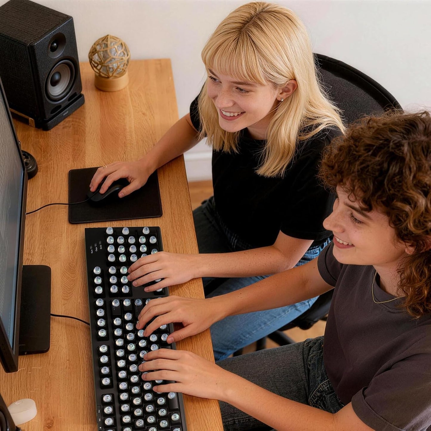 ✨️✨️Raised Keyboard Stickers for Long Nails, Bling Keyboard Bubbles for Women with Letters, Soft Silicone Nail Art Typing Keycaps for Desktops