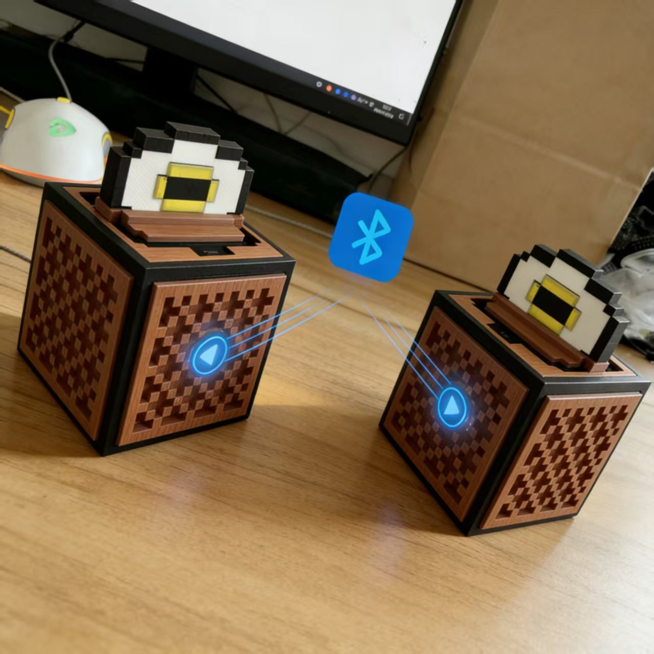 Pixel cube desktop ornament, music box record player