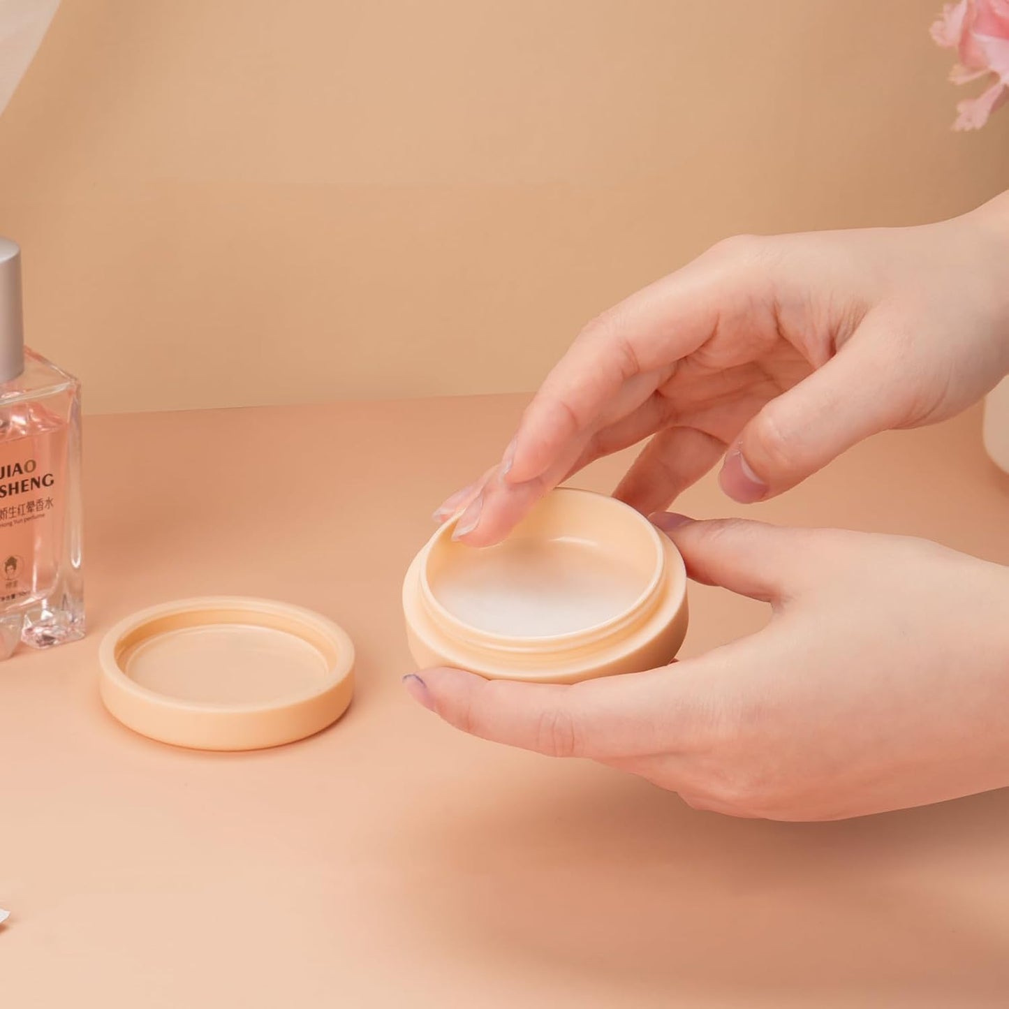 ✨️4PCS Travel Containers for Toiletries, Magnetic Travel Containers