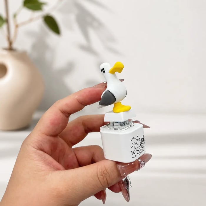 🌟Seagull MINE! Button Keychain-Real Sound & LED Light