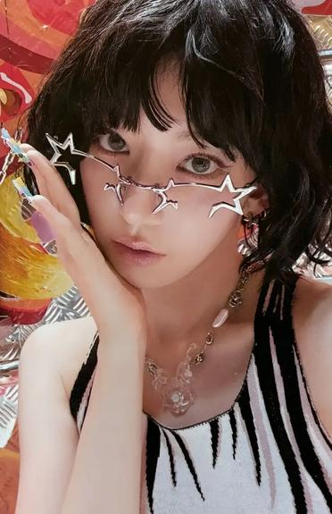 ✨️✨️Futuristic Foldable Metal Sunglasses Retro Avant-Garde Glasses Rave Party Cosmic Glasses