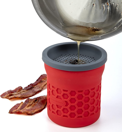 2 PCS Heat-Resistant Silicone Grease Strainer & Keeper