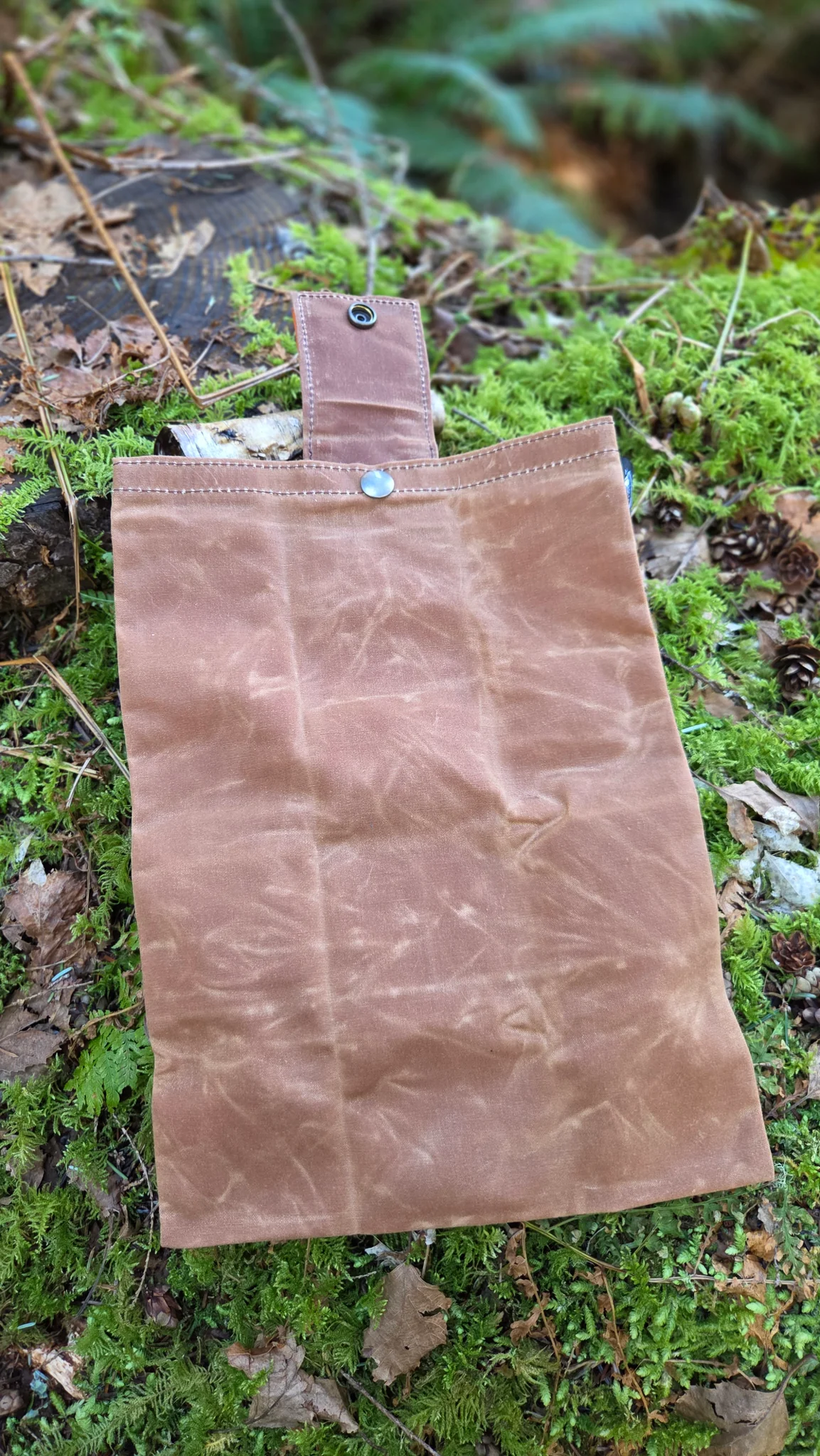 Dark Waxed Canvas Folding Picking Bag